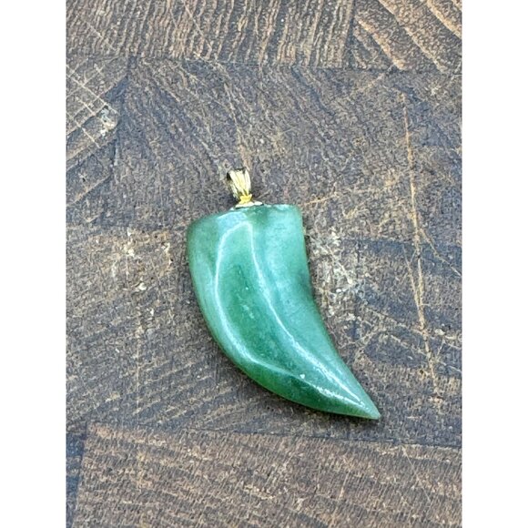 Jade Green Horn-Shaped Pendant With Gold-Filled Bail - Unique Artisan Craft - Picture 5 of 5